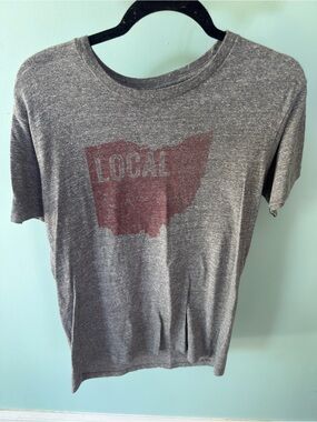 State of Mine Heather Gray Tee with Maroon Print Of The State Of Ohio
